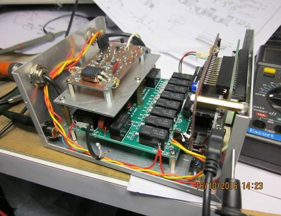 http://www.carnut.info/K3NG_ATU/Pictures/3-QRP_ATU_VK3PE.JPG