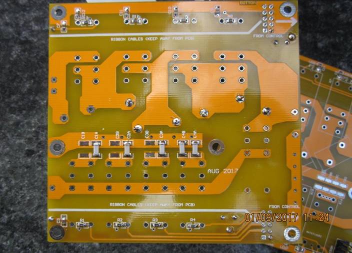 http://www.carnut.info/K3NG_ATU/V2_k3ng_vk3pe_ATU/3kV_SMD_Caps.JPG
